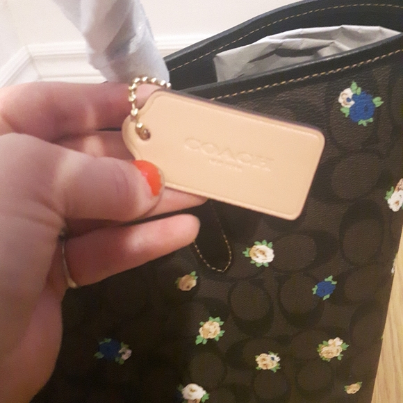 BNWT authentic coach tote bag - Picture 3 of 9